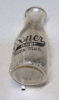 1948 Exner Dairy Niles Michigan 1 Pint Milk Bottle Cow Farm Milk