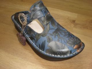 Alegria classic clog blue emboss Size 35,36 & 37 Only