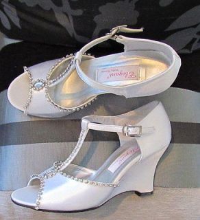 DARLING WEDDING SHOES SIZE 9 OR 40 WHITE WEDGE W/ DIAMONDS SLIP OVER