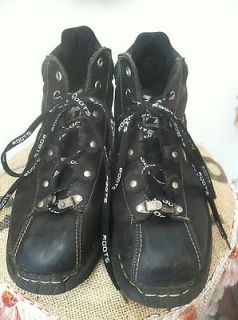 Roots Black Leather Alpine Hiking Boot with Roots Laces size 41