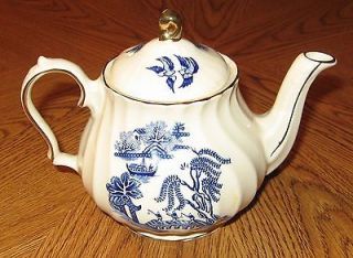 Sadler Blue Willow Teapot with Gold Trim Made in England Tea Pot