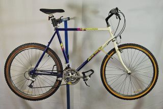 1988 Specialized Rockhopper Comp mountain bike mtb 22 bicycle Shimano