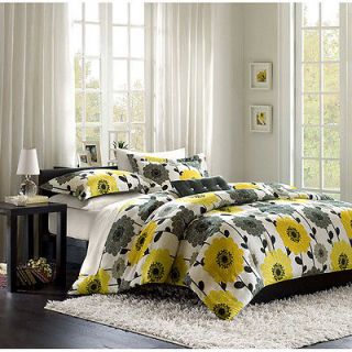 Mizone Blythe Yellow/Grey Floral 4 piece Full/ Queen size Comforter