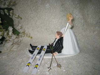 HUMOROUS WEDDING WINTER SNOW SKIS BRIDE GROOM CAKE TOPPER