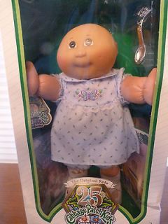 CABBAGE PATCH 25TH ANNIVERSARY BABY LUELLA KATRINA WITH SPOON AND DVD