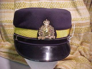 RCMP OBSOLETE FEMALE CONSTABLE CAP WITH ORIGINAL BADGE, NR