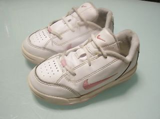 GOOD PRE OWED TODDLERS SIZE 9 WHITE NIKE TENNIS SHOES