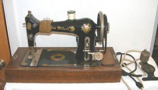 Immaculate antique sewing machine New Willard & Antique foot pedal