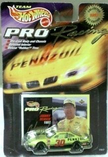 Collector 1st Edition HotWheels Pro Racing 30 Johnny Benson w Card NOC