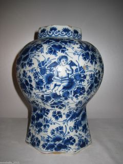 fabulous Dutch delft potiche circa 1680 very finely painted with a