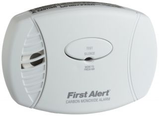 First Alert CO605B Carbon Monoxide Detector, 120V AC/DC PlugIn w/ Battery Backup