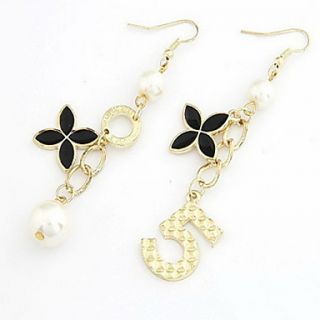 Fashion Alloy With Pearl Clover Shaped Earrings