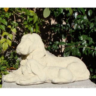 Designer Stone Inc Vintage Cocker Spaniel with Pup Garden Statue   7602 A